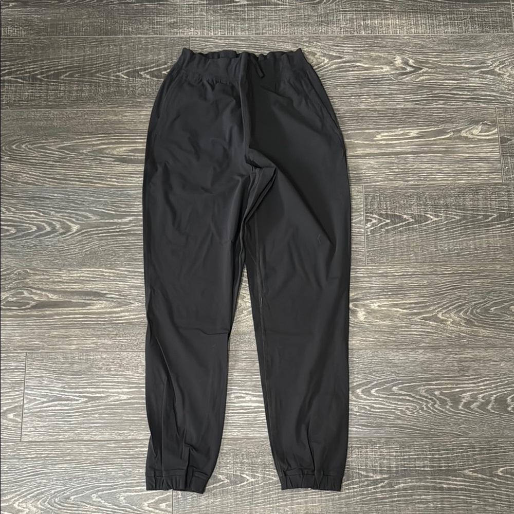 lululemon athletica Women’s Joggers black size 8